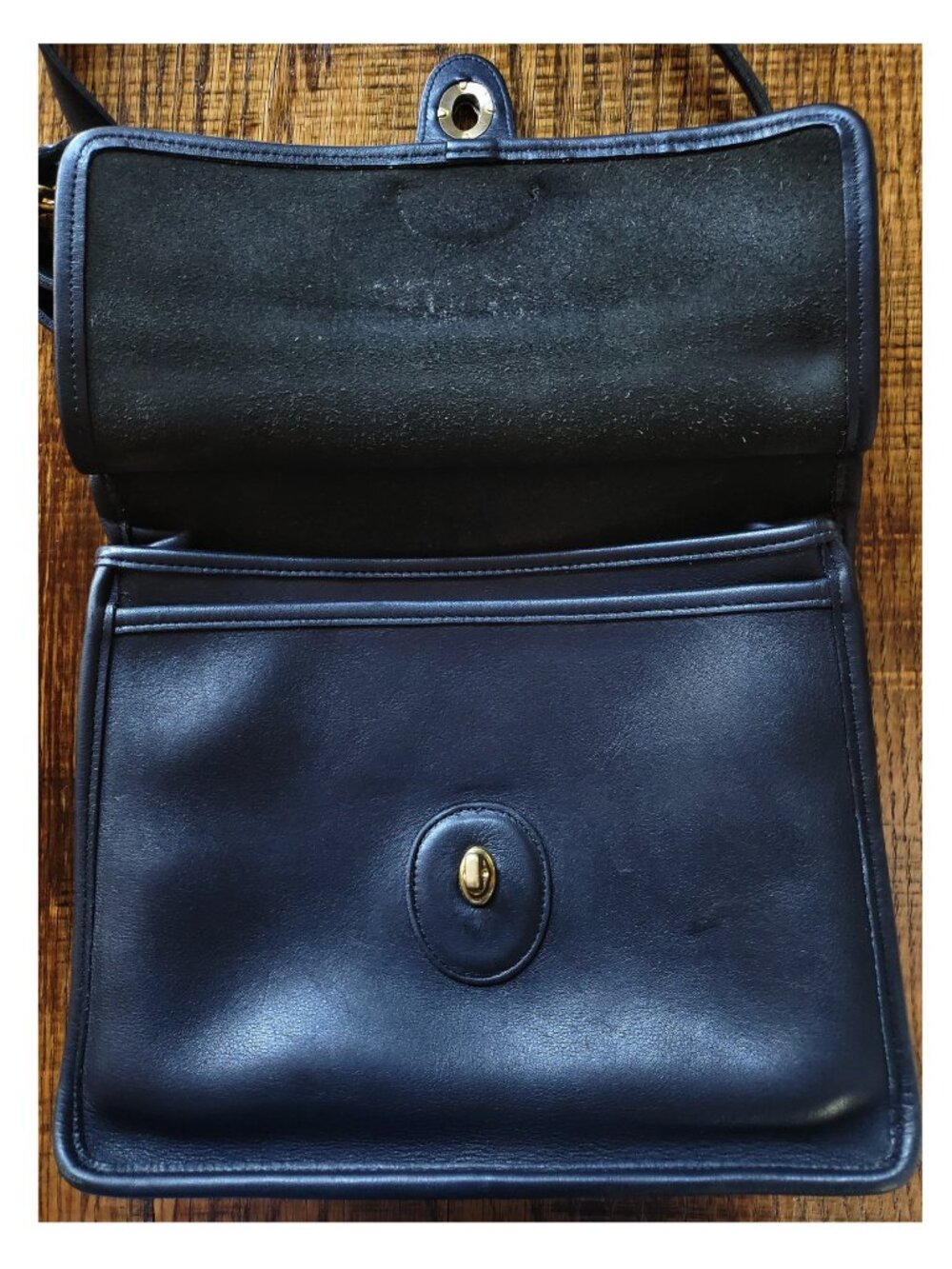 Authentic Coach 9927 Black Glove Leather Willis Station Crossbody Shoulder Bag - Picture 8 of 12